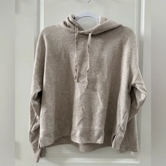 Universal Thread Cozy Tan women’s size Medium loungewear hoodie - Picture 1 of 5